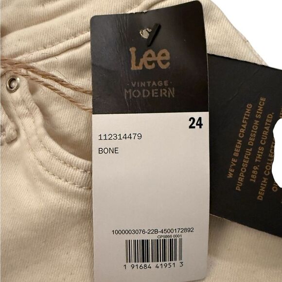 Free People Lee Bone Shorts 24 BNWT Non Smoking Bone Colored - Picture 4 of 9